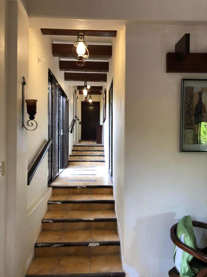 Tagaytay Bnr Guesthouse 4Br With Balcony 12-14 Guest Tagaytay City Екстер'єр фото