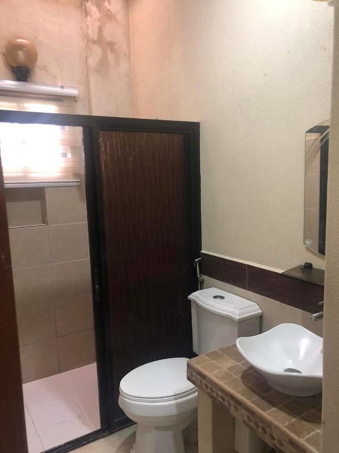 Tagaytay Bnr Guesthouse 4Br With Balcony 12-14 Guest Tagaytay City Екстер'єр фото